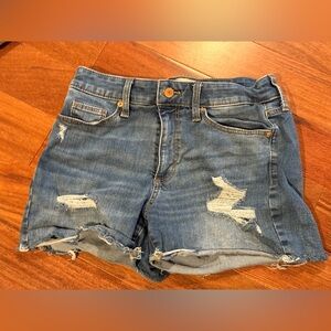 Universal Thread Ripped Blue Jean Shorts Size 6/28